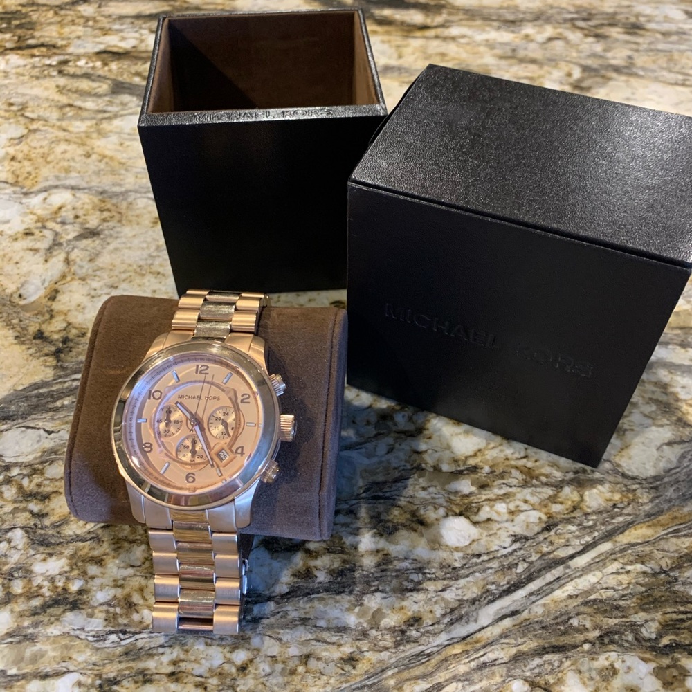 Michael Kors oversize runway watch